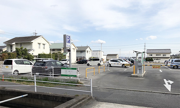 せのお駅前クリニック整形外科駐車場